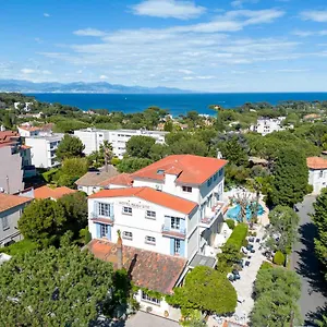 https://hotel-beau-site-cap-dantibes.fr-provencehotel.com